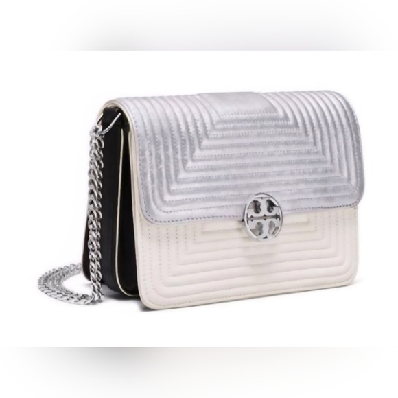 Tory Burch Handbags - Tory Burch quilted leather shoulder bag